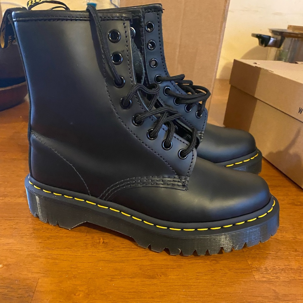 Dr. Martens 1460 Bex  size w 7
